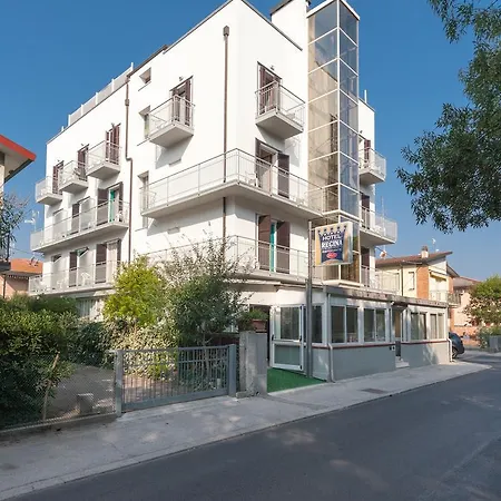 Ξενοδοχείο Regina E Ristorante 3*